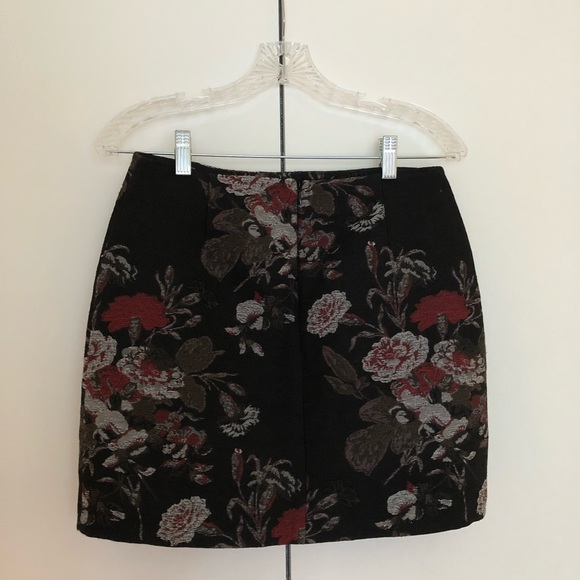 GANNI Brocade Mini Skirt in Floral Print - Picture 5 of 7